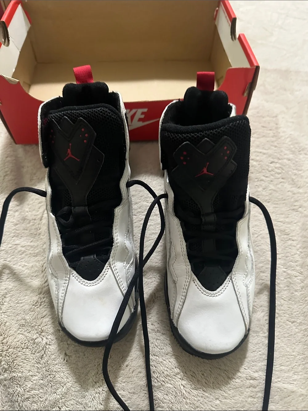 Nike White Black Red Retro Basketball Sneakers